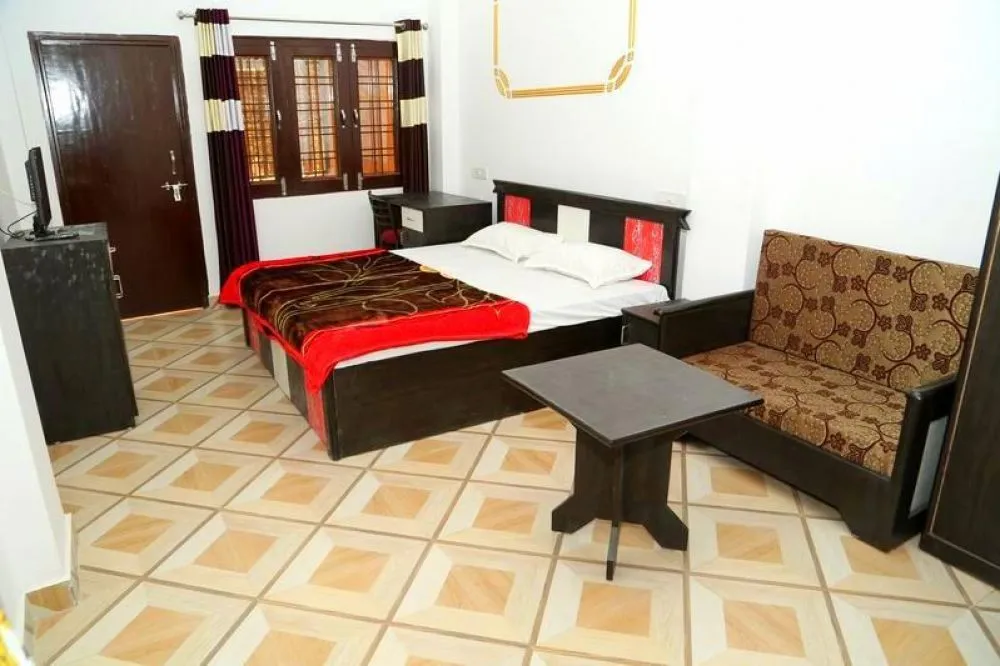 Shared & Private Room Options
